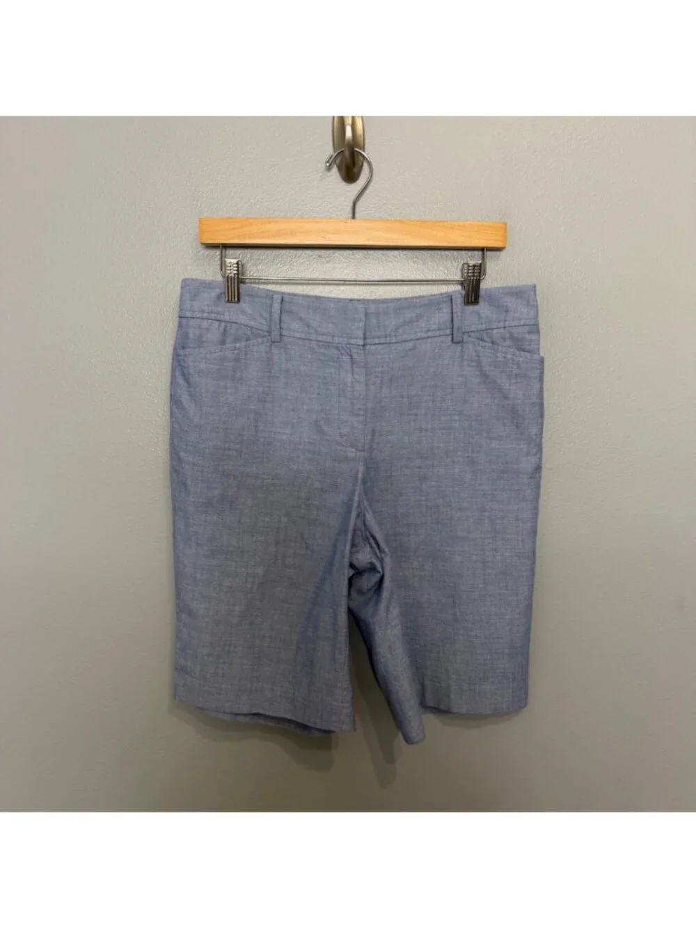 TALBOTS chambray perfect shorts size 6